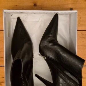 Topshop Black Pointed Heeled Boots